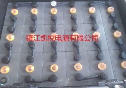 叉車蓄電池電解質(zhì)鹽的缺乏也會導(dǎo)致容量損失